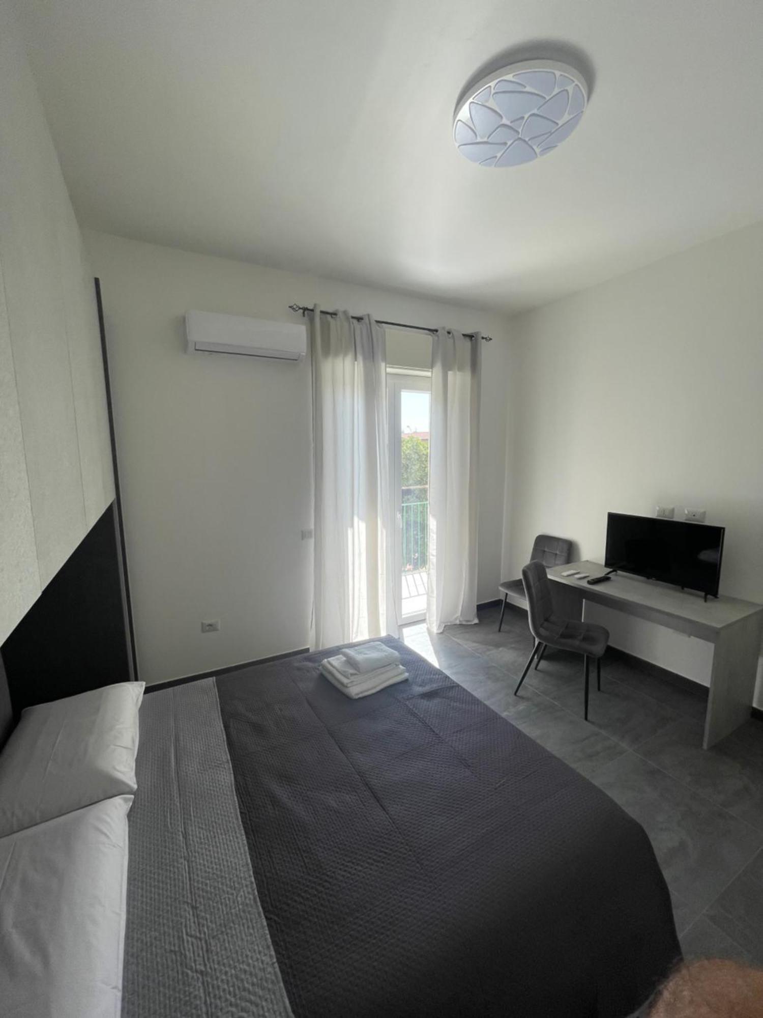 Leos Rooms Caltanissetta Exterior foto